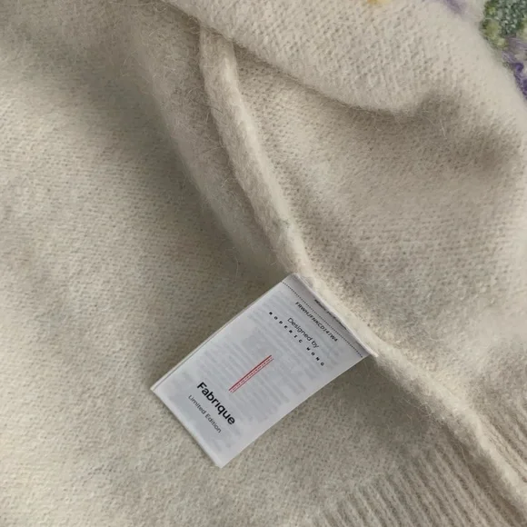 Fabrique Women's Floral Cream Sweater Cardigan - Picture 6 of 9